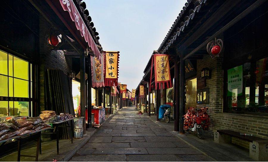 西安曲江新区工会用笔墨送上龙年期许